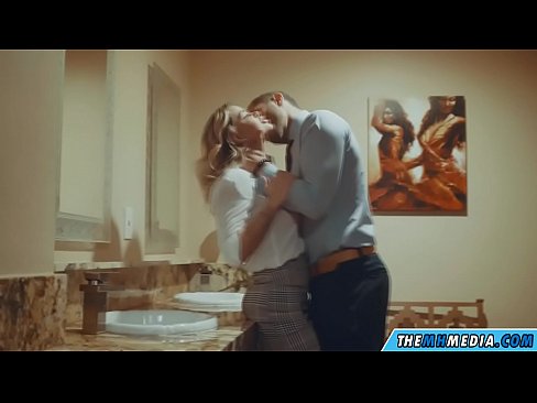 ❤️ Калі грудастая бландынка спакушае цябе ў грамадскім туалете ❌ Порна на be.downloadassertion.top